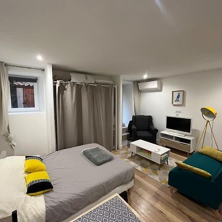Studio Centre Village Боконяно Екстериор снимка