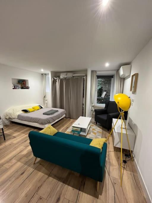 Studio Centre Village Боконяно Екстериор снимка