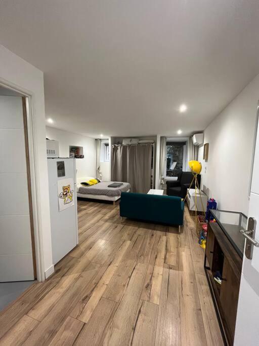 Studio Centre Village Боконяно Екстериор снимка